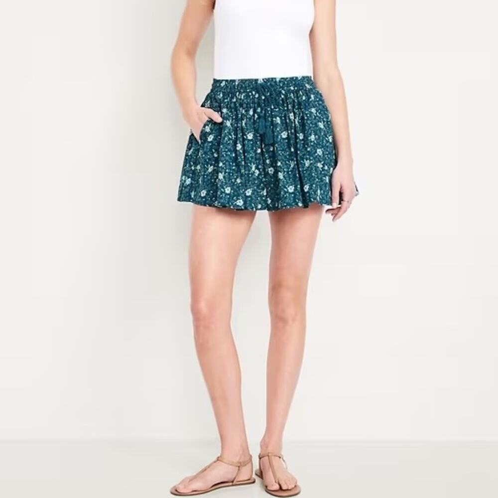 Old Navy High-Waisted Volume Flounce Shorts Floral Medium NWT NEW
